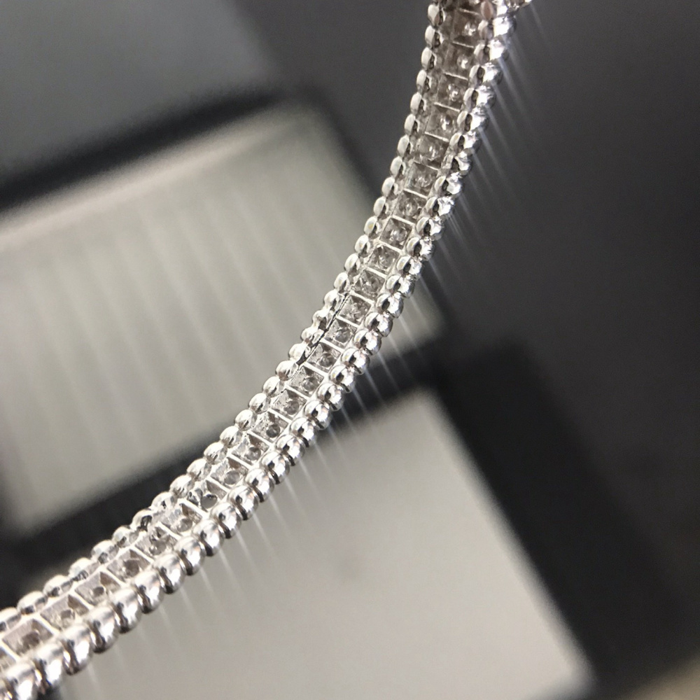 高仿首飾VanCleef&Arpels*RP27H00單排鑲鑽白金手鐲