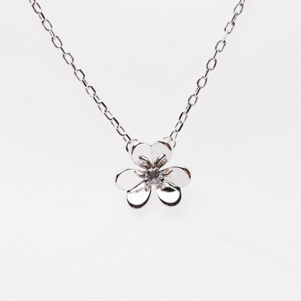 高仿首飾VanCleef&Arpels*RP0J500三葉草鑽石白金手鏈