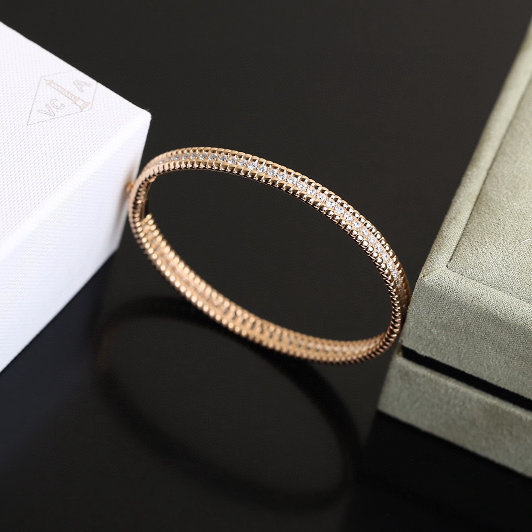 高仿首飾VanCleef&Arpels*RP27D00單排鑲鑽玫瑰金手鐲