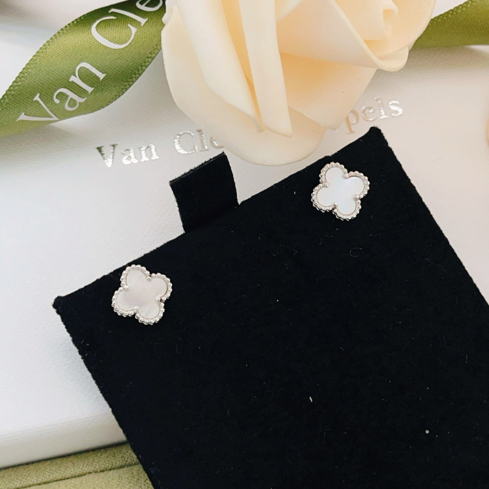 高仿首飾VanCleef&Arpels*RG12000貝母耳釘白金款小號