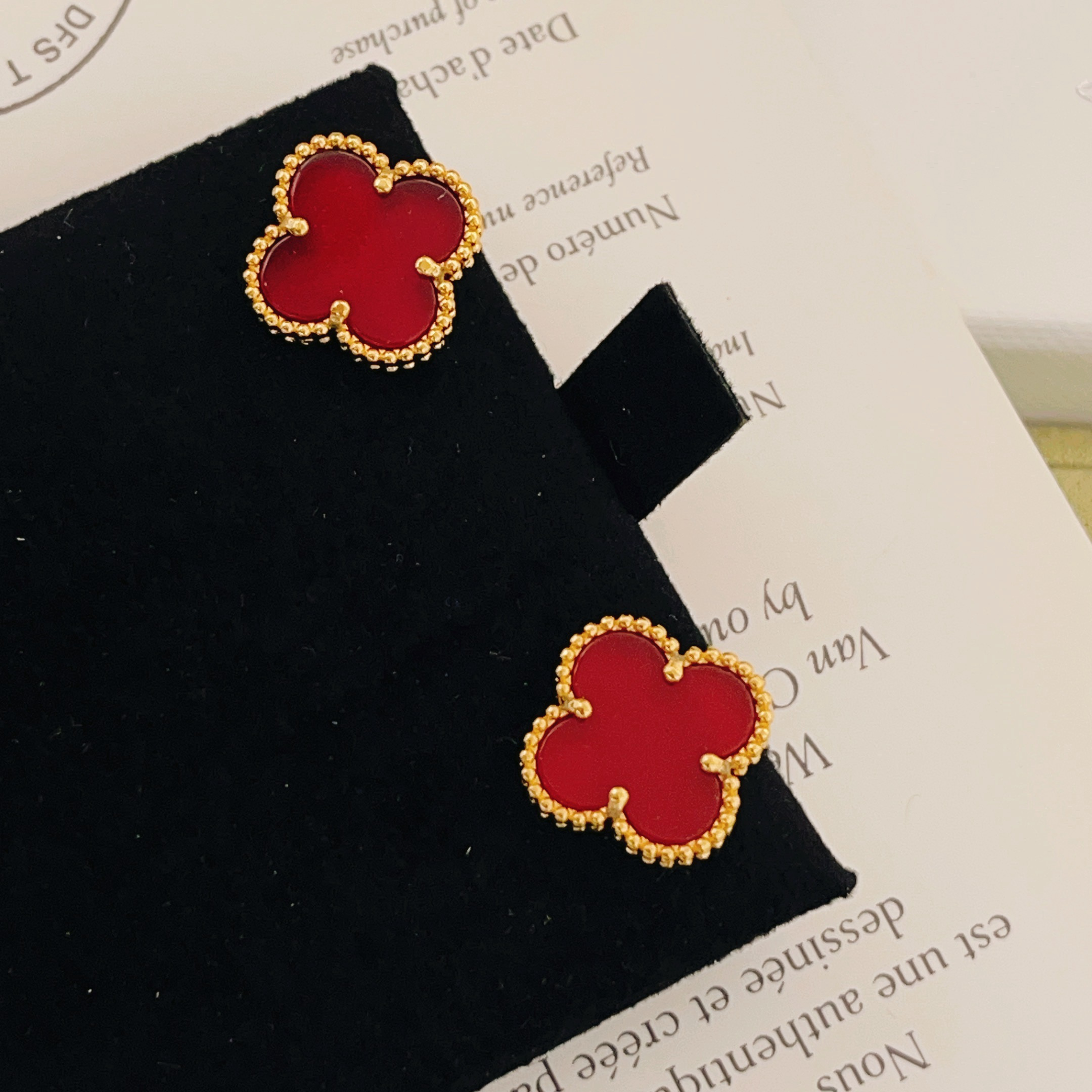高仿首飾VanCleef&Arpels*RD40400紅玉髓耳釘黃金款大號
