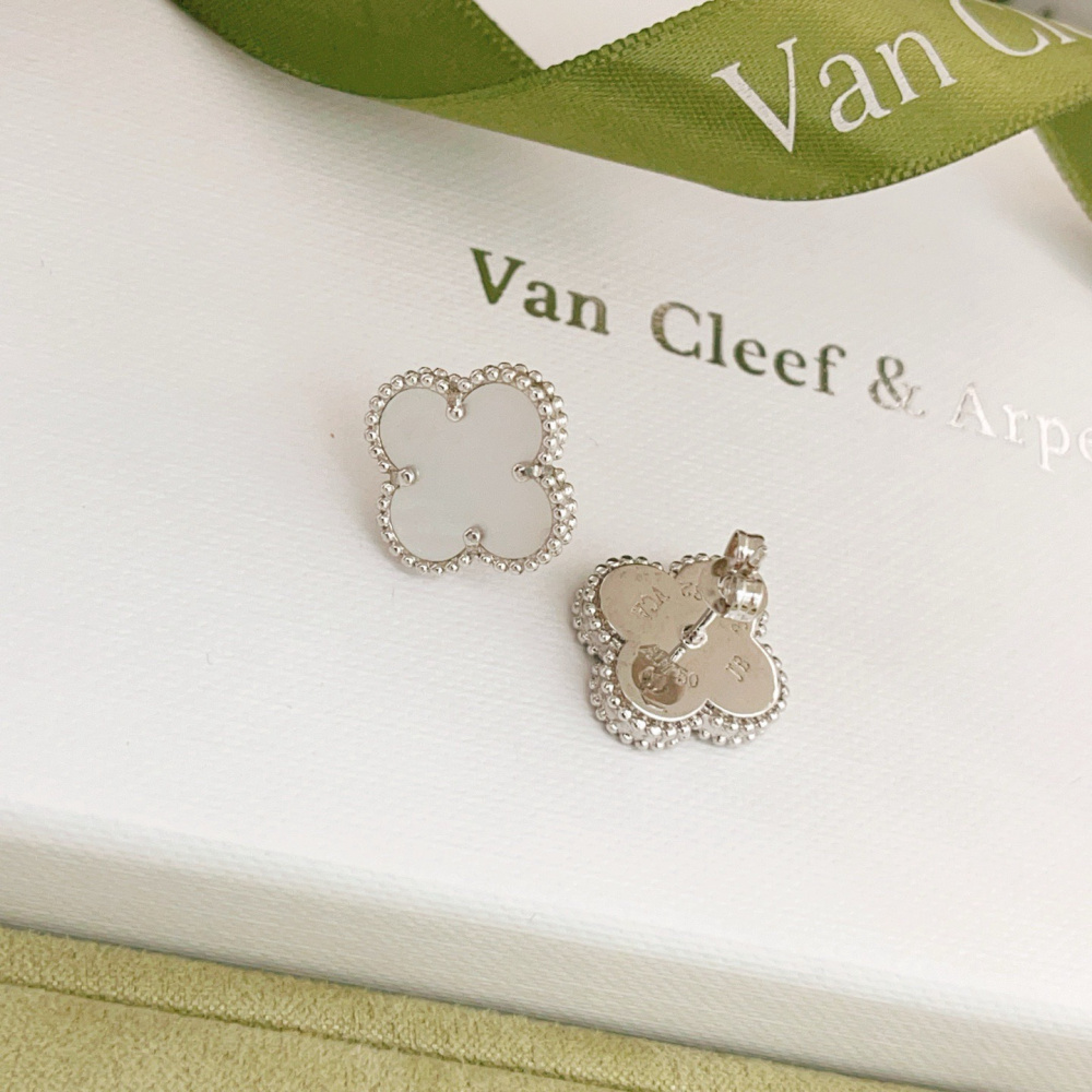 高仿首飾VanCleef&Arpels*RF48600貝母耳釘白金款大號