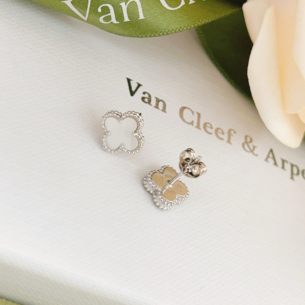 高仿首飾VanCleef&Arpels*RG12000貝母耳釘白金款小號