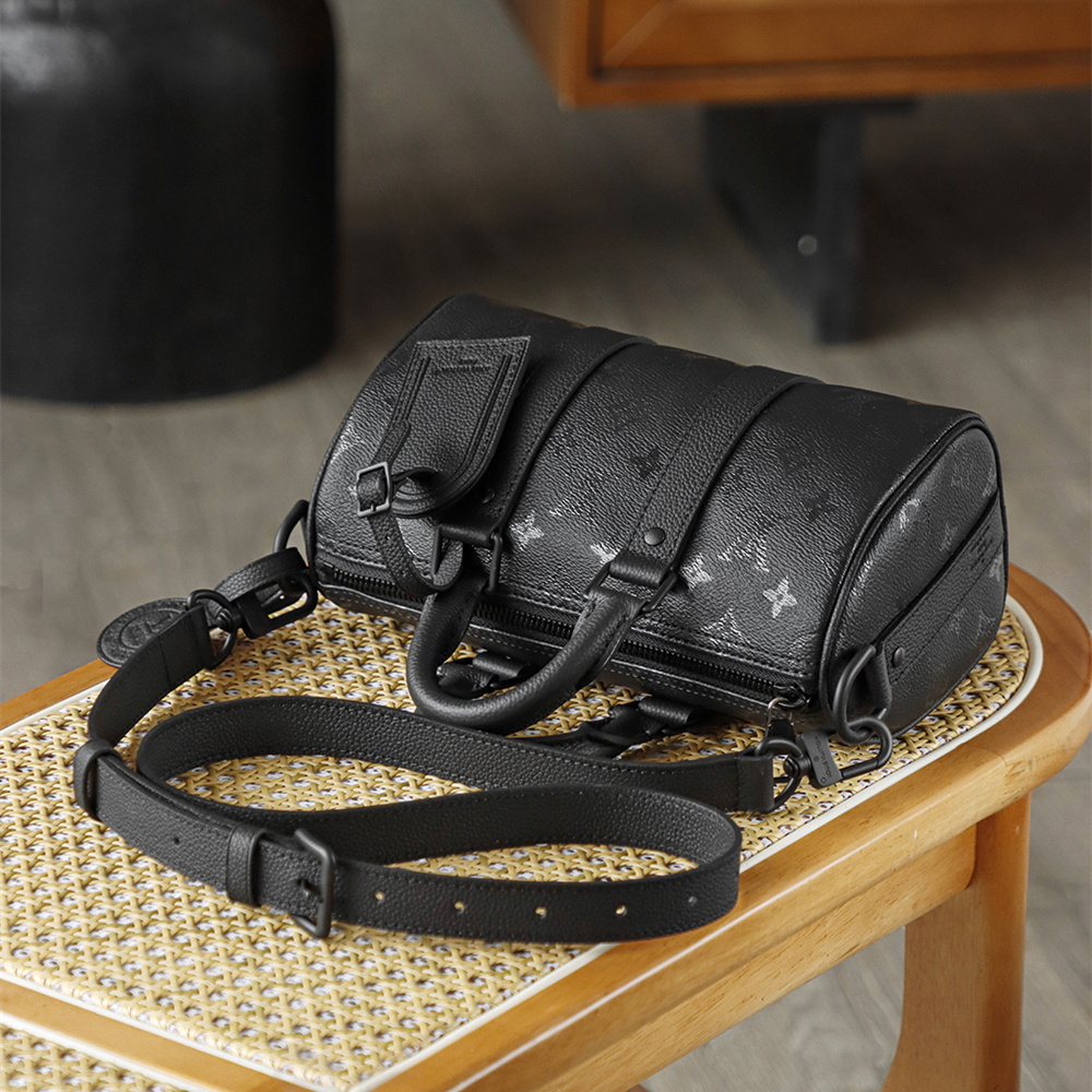 高仿LV*Keepall25系列M28369男士單肩包免檢版
