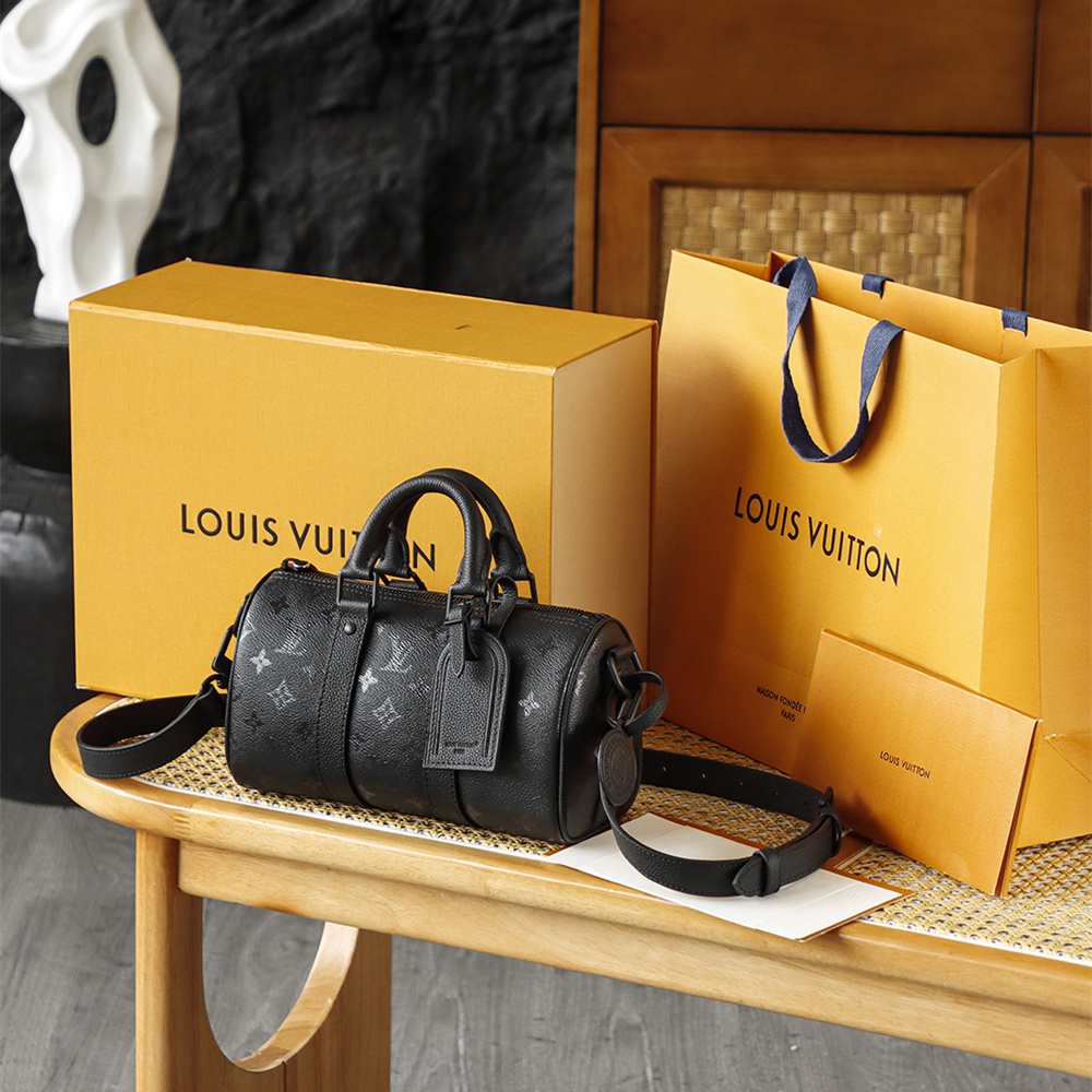 高仿LV*Keepall25系列M28369男士單肩包免檢版