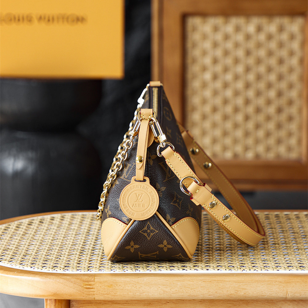 高仿LV*Boulogne系列M45832單肩腋下包黃牛角小號免檢版