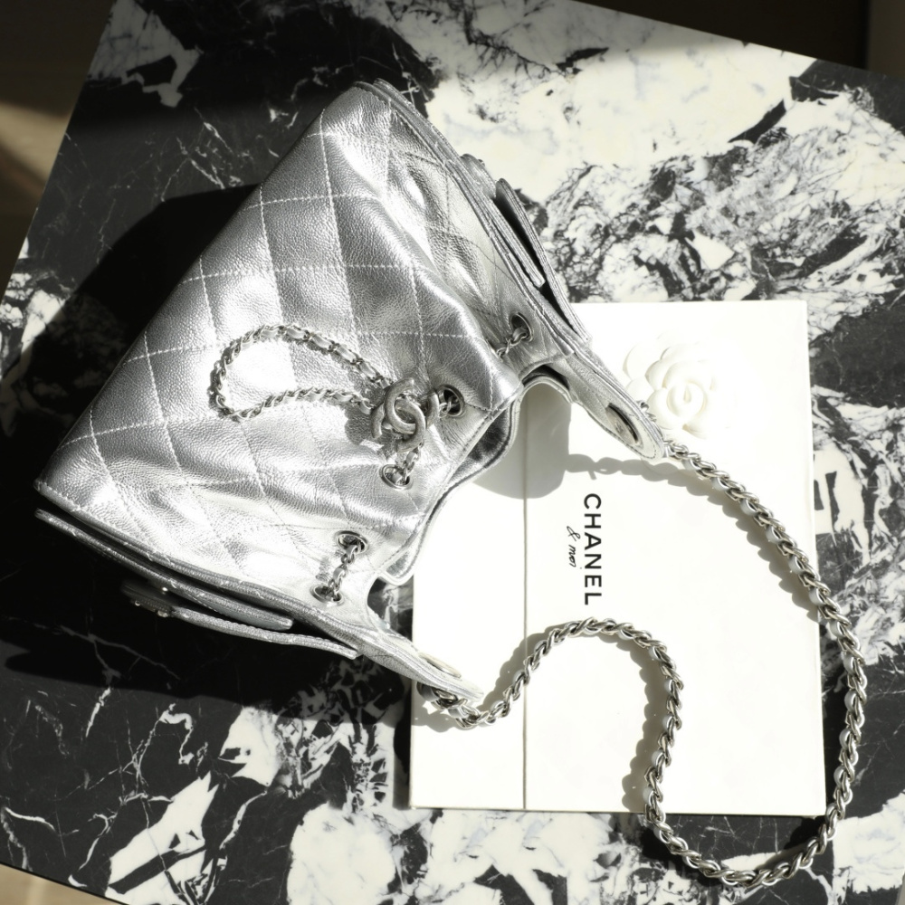 高仿Chanel*26C/25Bag系列AS5631小牛皮手袋Mini銀色免檢版