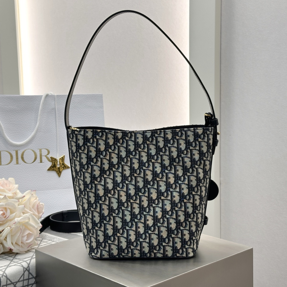 高仿Dior*Star系列M2854M928印花水桶包藍色小號免檢版