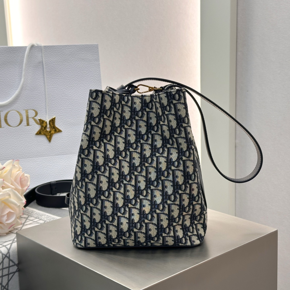 高仿Dior*Star系列M2854M928印花水桶包藍色小號免檢版