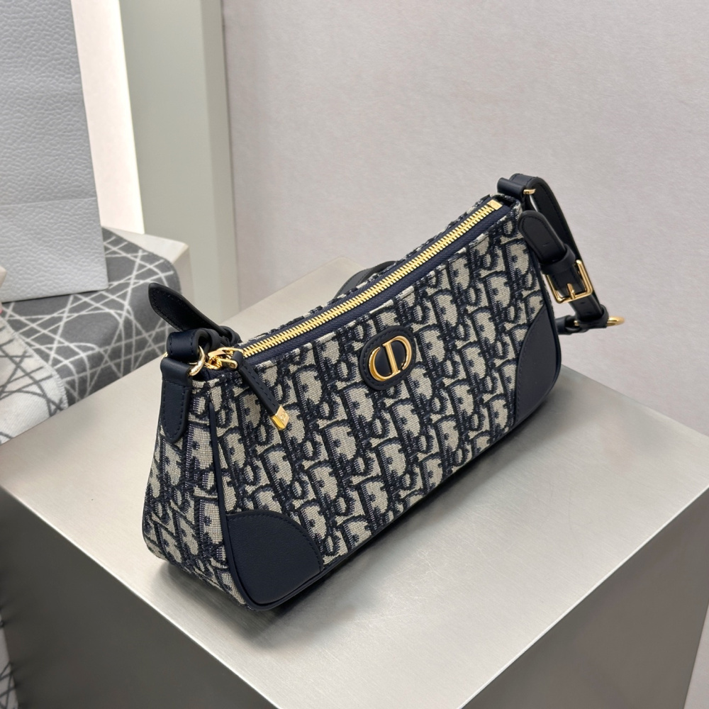 高仿Dior*30Montaigne系列S2398M928單肩腋下包Mini免檢版