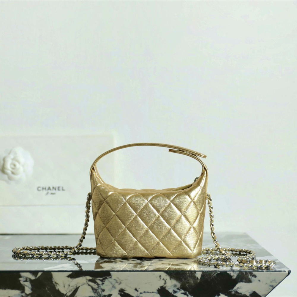 高仿Chanel*26P系列AP4386小牛皮Hobo手袋金色免檢版