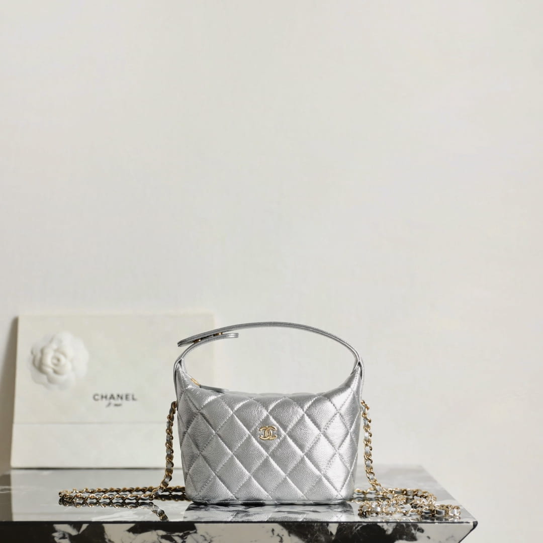 高仿Chanel 26P AP4386 Hobo手袋 銀色
