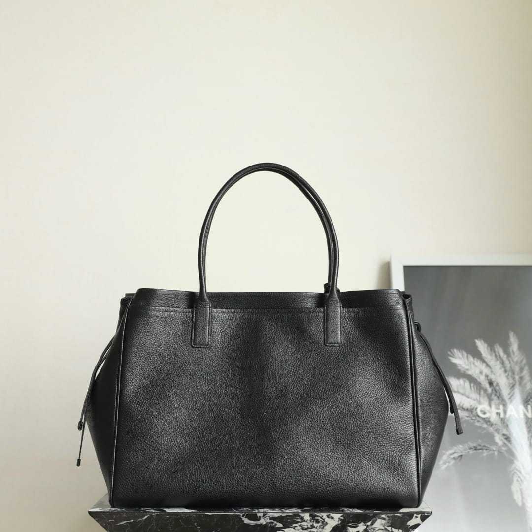 高仿Chanel*26S系列AS6289粒面小牛皮單肩包黑色大號免檢版