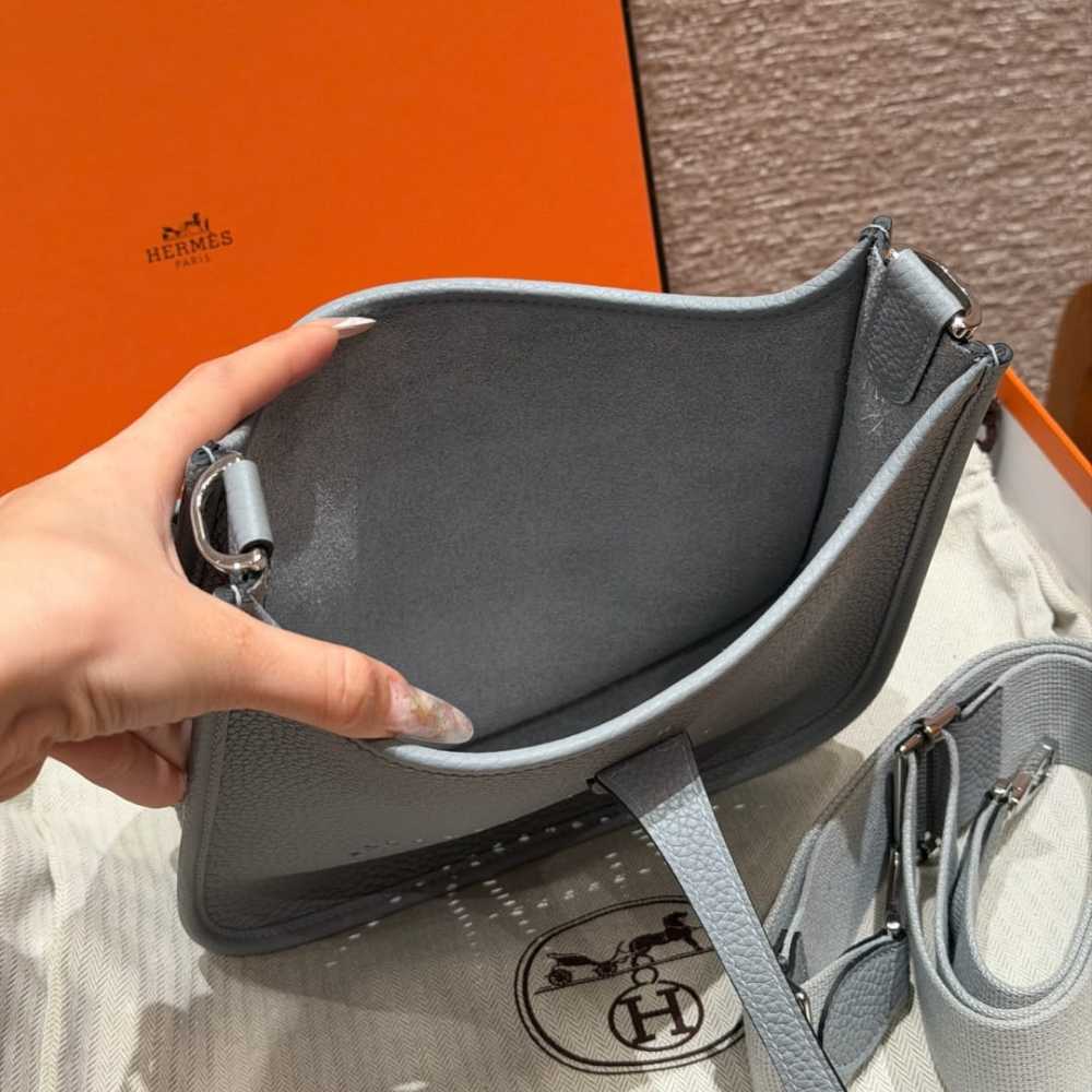 高仿Hermes*Evelyne23系列H087941CKP0木偶灰銀扣純手工