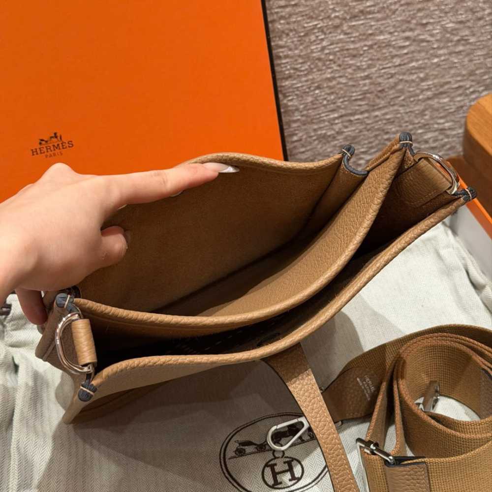 高仿Hermes*Evelyne23系列H087941CK1H餅乾色銀扣純手工