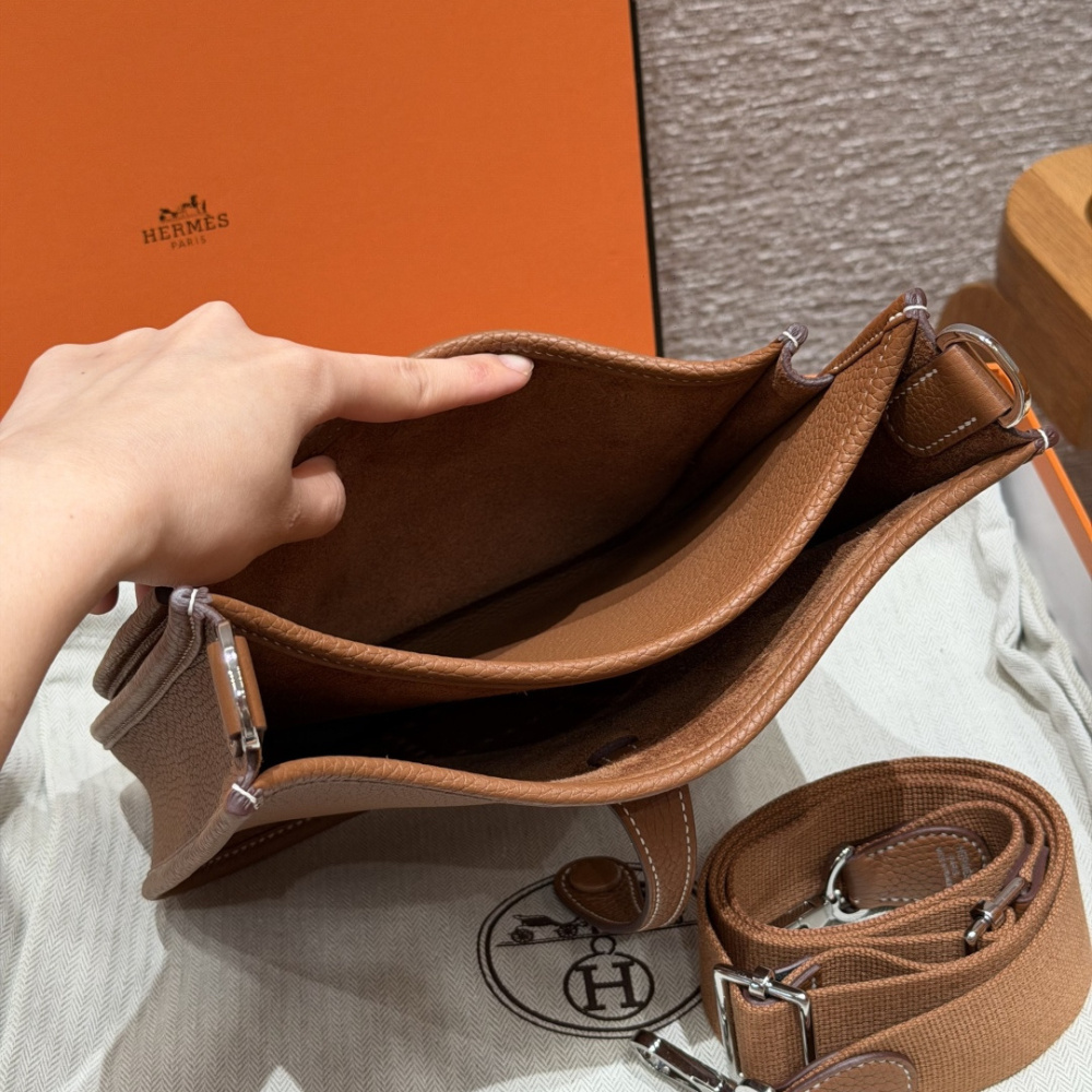 高仿Hermes*Evelyne23系列H087941CK37金棕色銀扣純手工