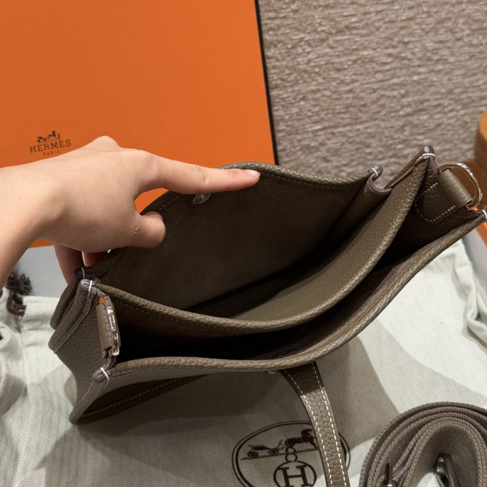 高仿Hermes*Evelyne23系列H087941CK18大象灰銀扣純手工