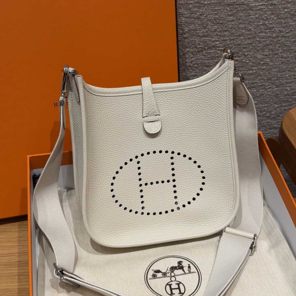 高仿Hermes*Evelyne23系列H087941CKI2奶昔白銀扣純手工