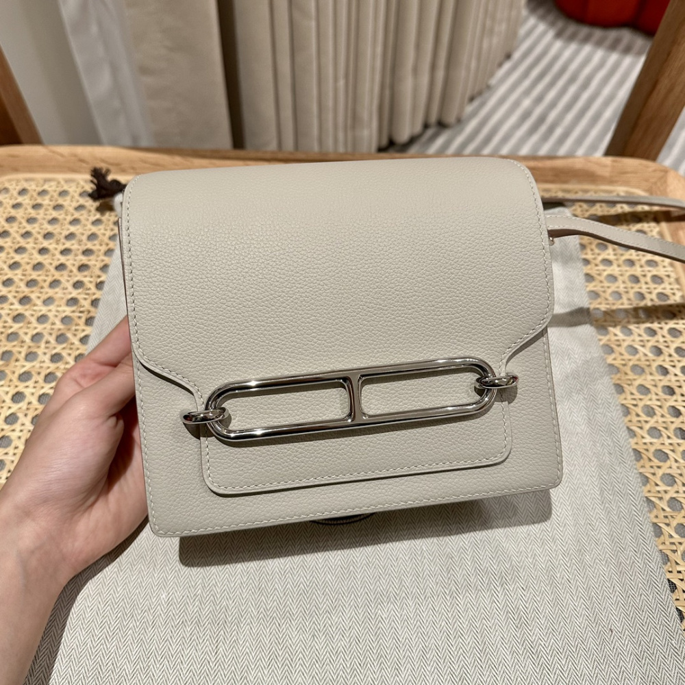高仿Hermes*Roulis19系列H070509EP0U冰川白銀扣小牛皮純手工