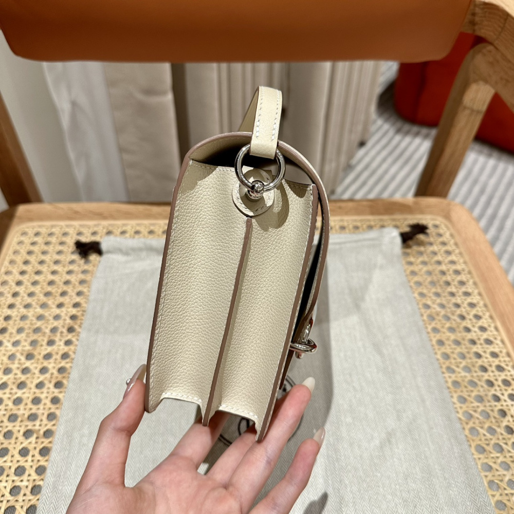 高仿Hermes*Roulis19系列H070509CK12奶昔白銀扣純手工