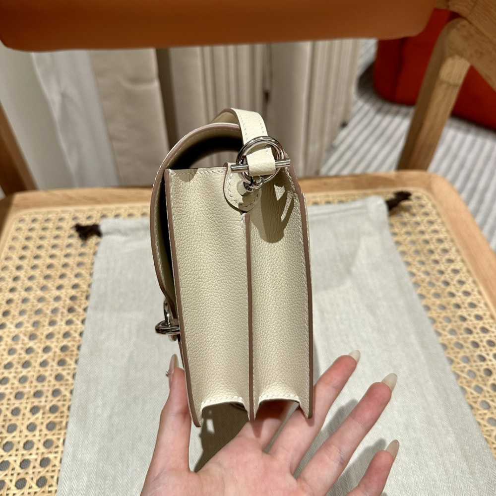 高仿Hermes*Roulis19系列H070509CK12奶昔白銀扣純手工