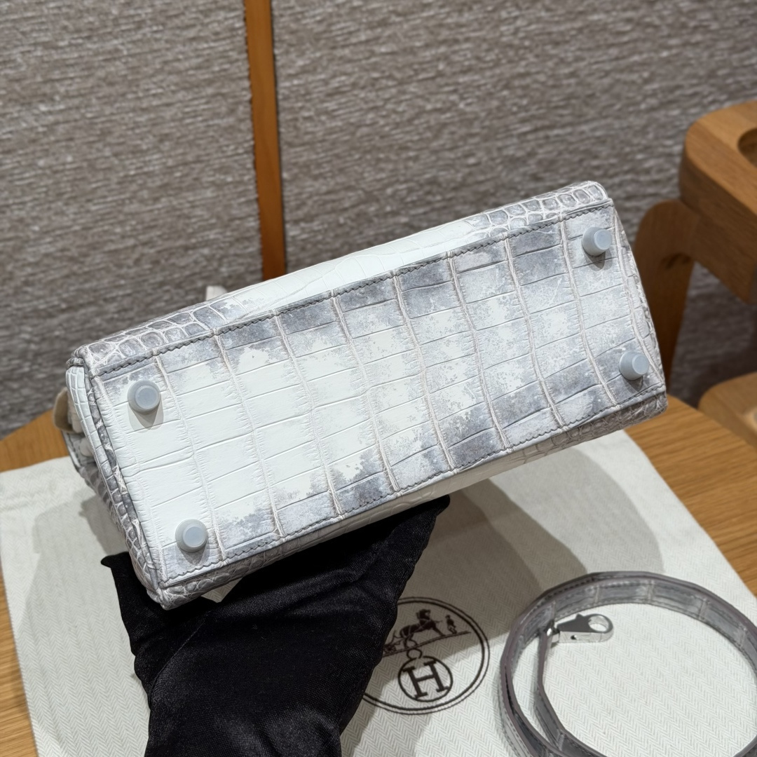 高仿Hermes*Kelly25系列H043220N50喜馬拉雅銀扣鱷魚皮純手工