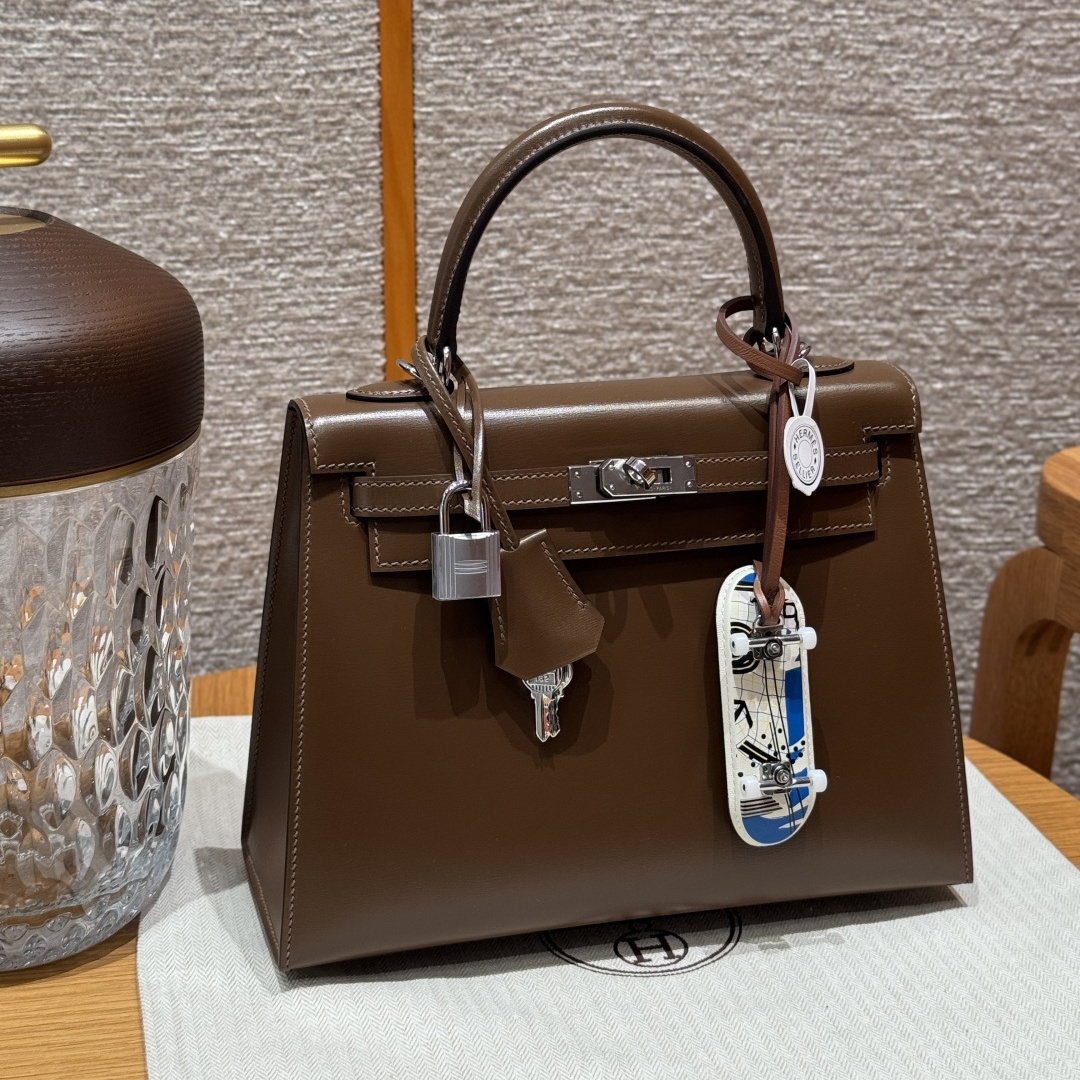 高仿Hermes*Kelly25系列H043110BO3G栗子色牛皮銀扣純手工