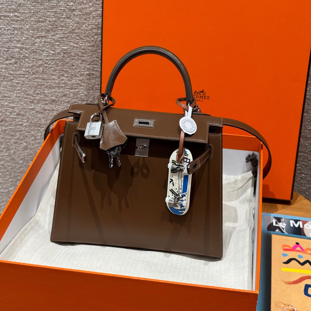 高仿Hermes*Kelly25系列H043110BO3G栗子色牛皮銀扣純手工