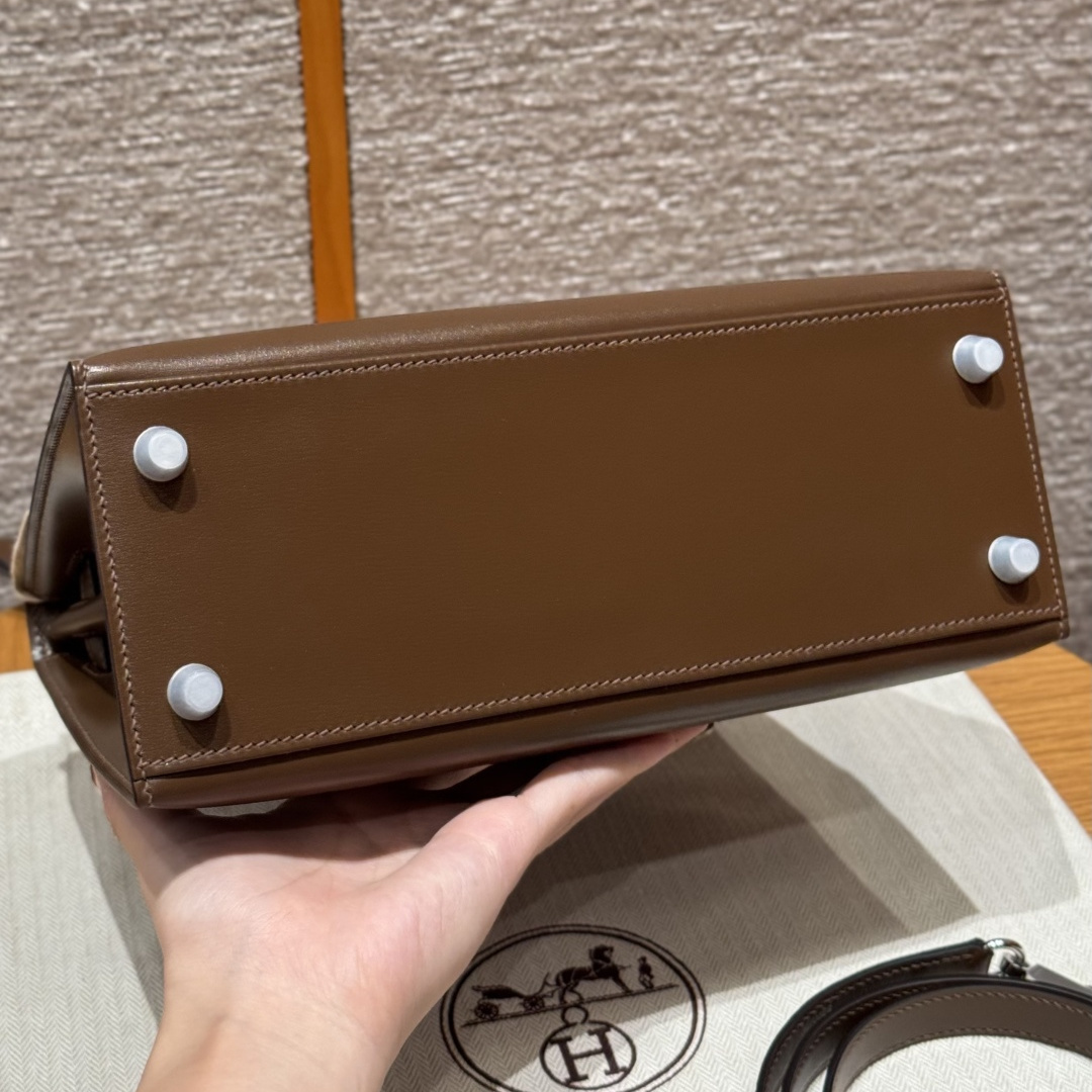 高仿Hermes*Kelly25系列H043110BO3G栗子色牛皮銀扣純手工
