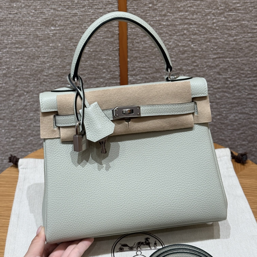高仿Hermes*Kelly25系列H043220TC0W冰晶灰銀扣牛皮純手工