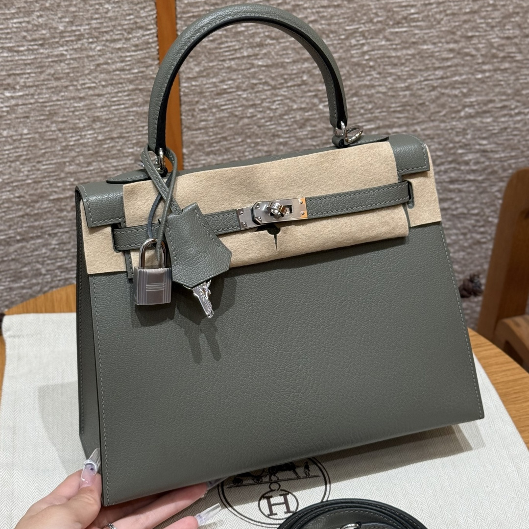 高仿Hermes*Kelly25系列H043110CA0L積雨雲灰山羊皮銀扣純手工