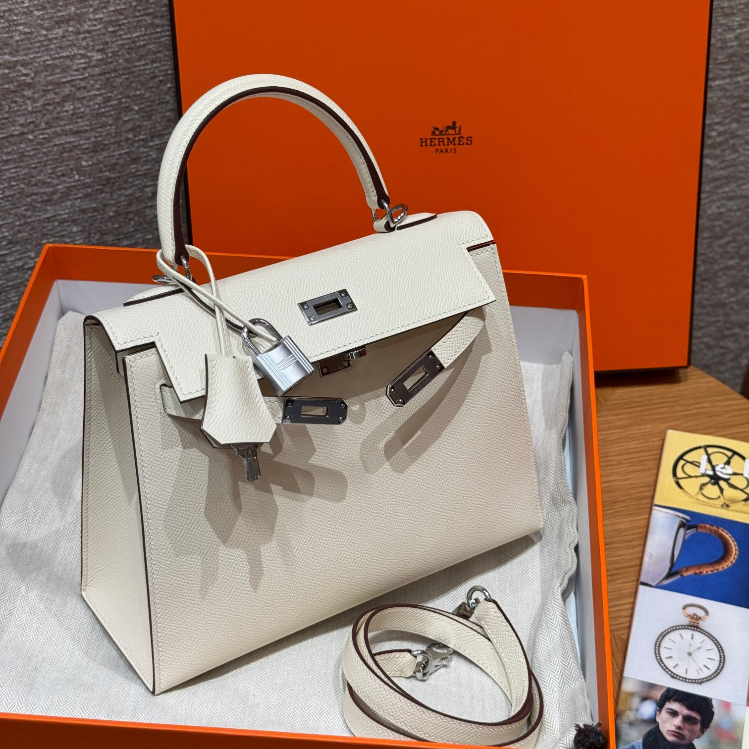 高仿Hermes*Kelly25系列H043110EPI2奶油白銀扣牛皮純手工