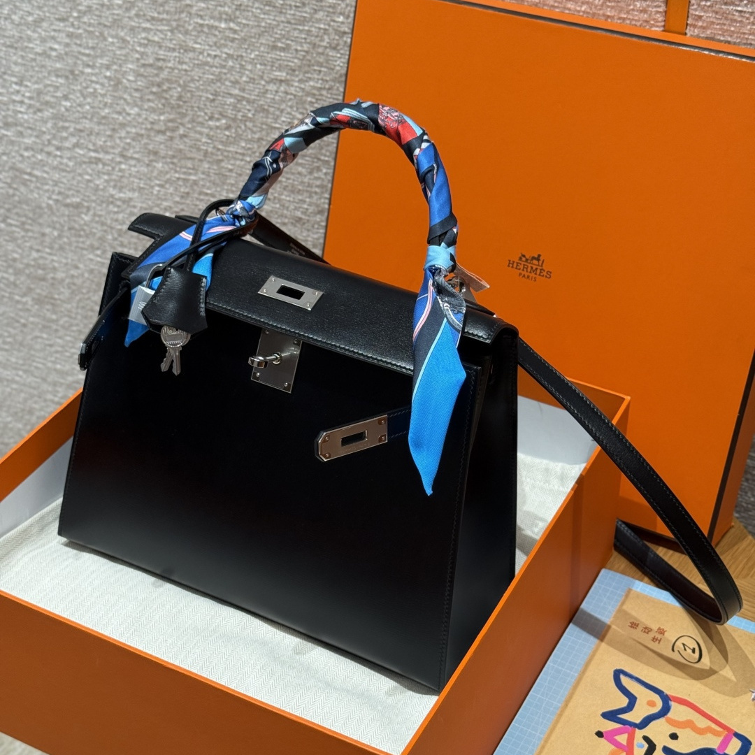 高仿Hermes*Kelly28系列H043130BO89黑色銀扣牛皮純手工