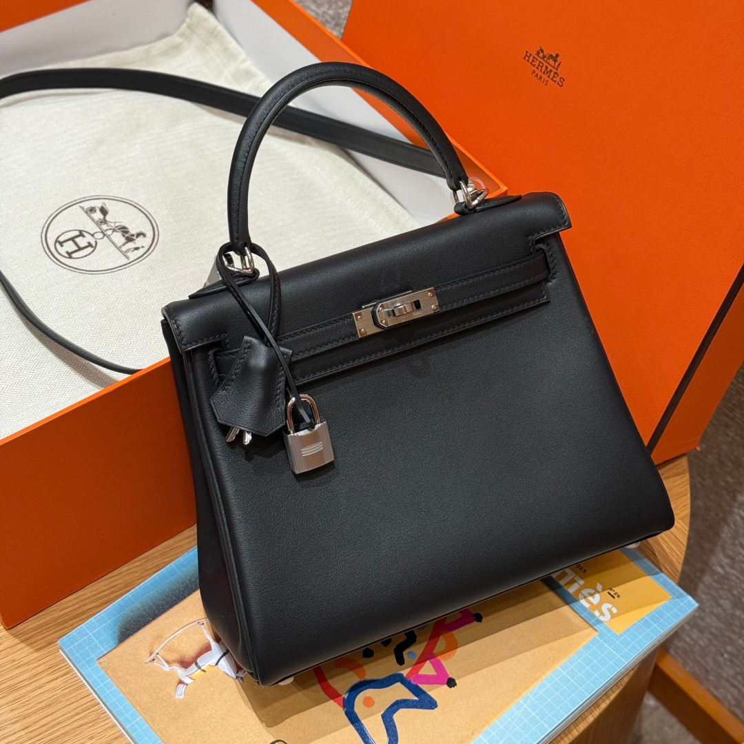 高仿Hermes*Kelly25系列H043220WS89黑色銀扣牛皮純手工