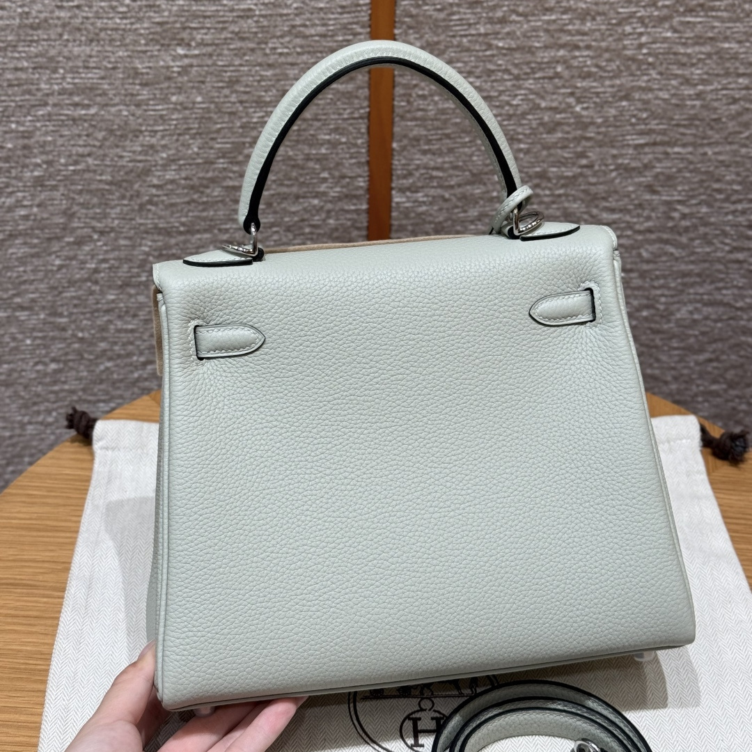 高仿Hermes*Kelly25系列H043220TC0W冰晶灰銀扣牛皮純手工