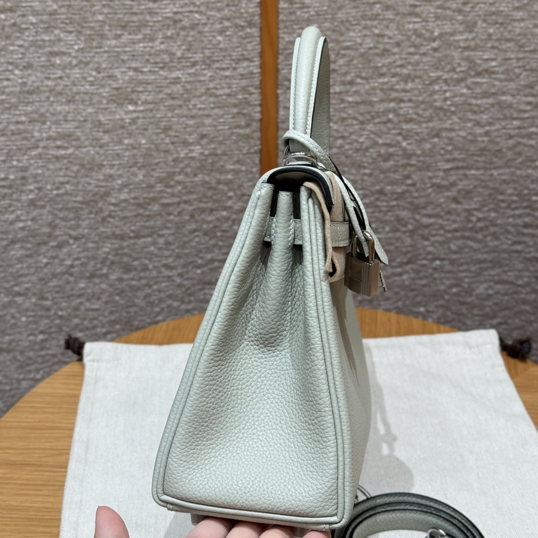 高仿Hermes*Kelly25系列H043220TC0W冰晶灰銀扣牛皮純手工