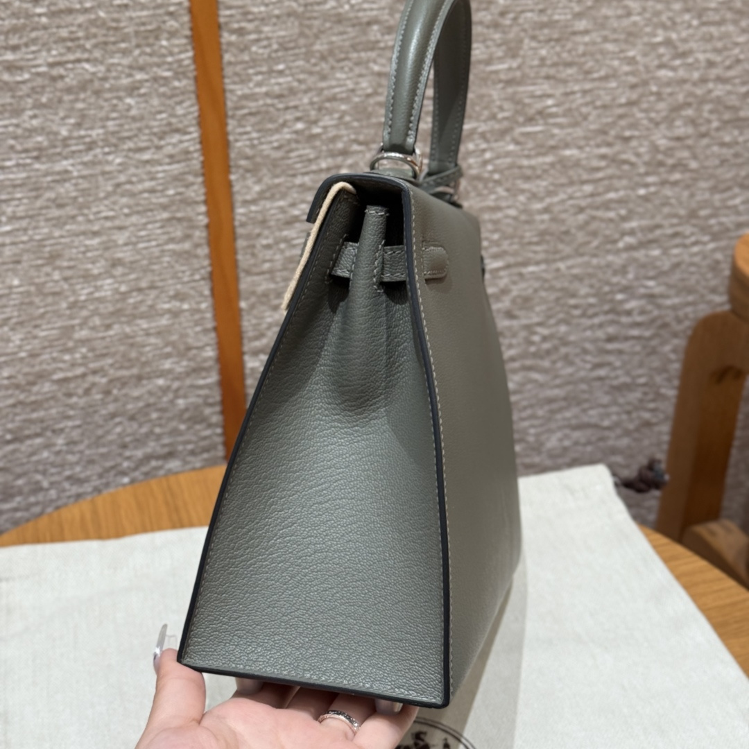 高仿Hermes*Kelly25系列H043110CA0L積雨雲灰山羊皮銀扣純手工