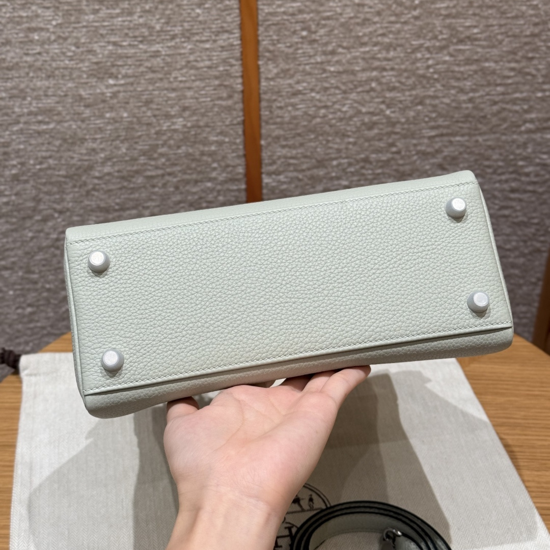 高仿Hermes*Kelly25系列H043220TC0W冰晶灰銀扣牛皮純手工