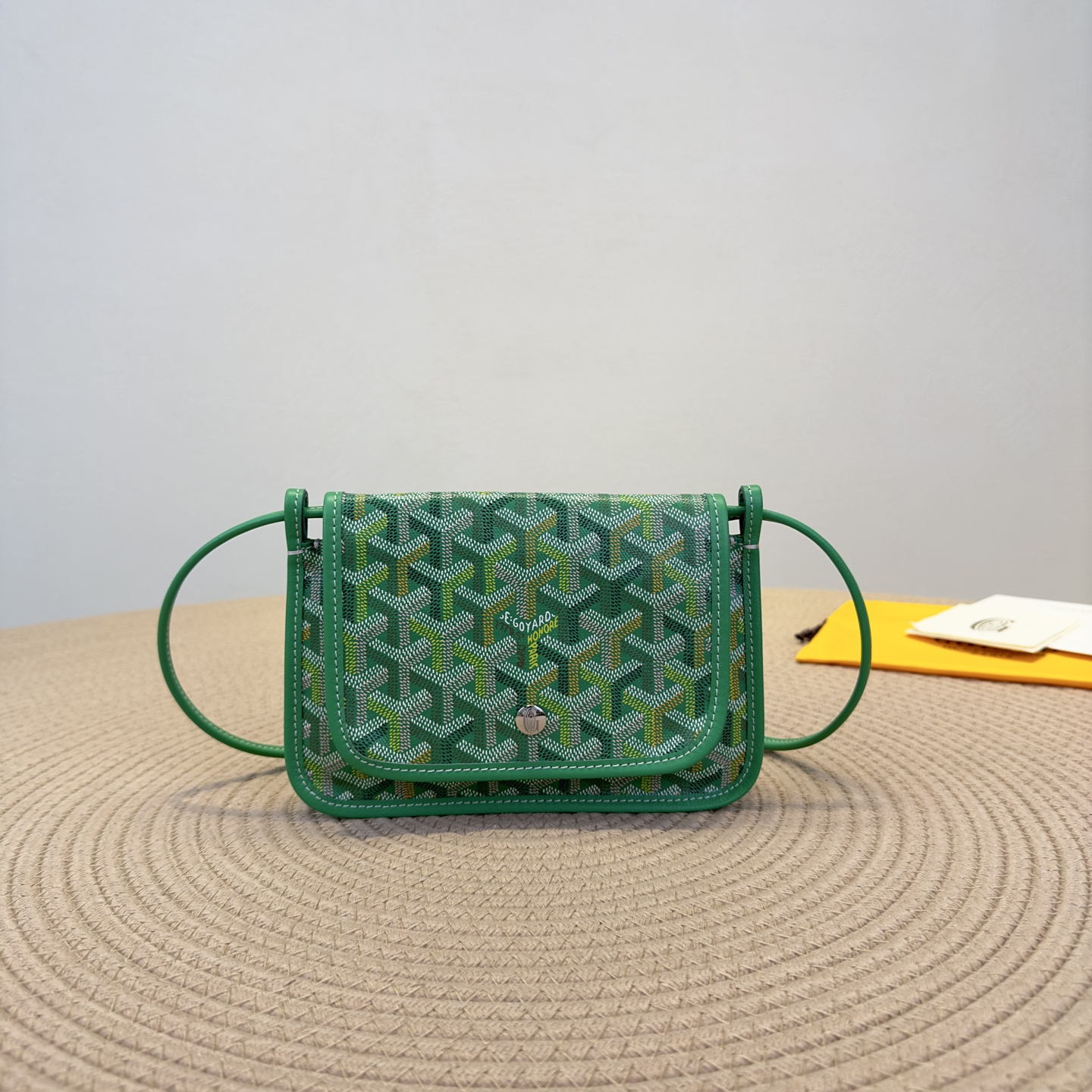 高仿Goyard*Plumet系列72CL69P信封包草地綠純原版本