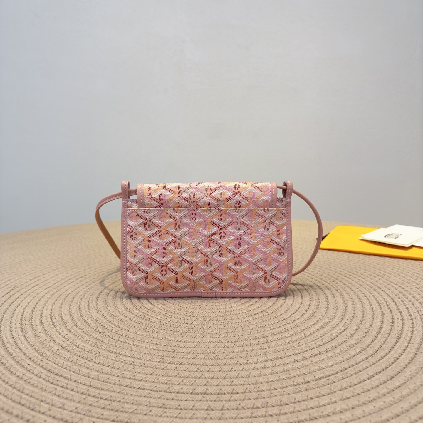 高仿Goyard*Plumet系列74CL42P信封包櫻花粉純原版本