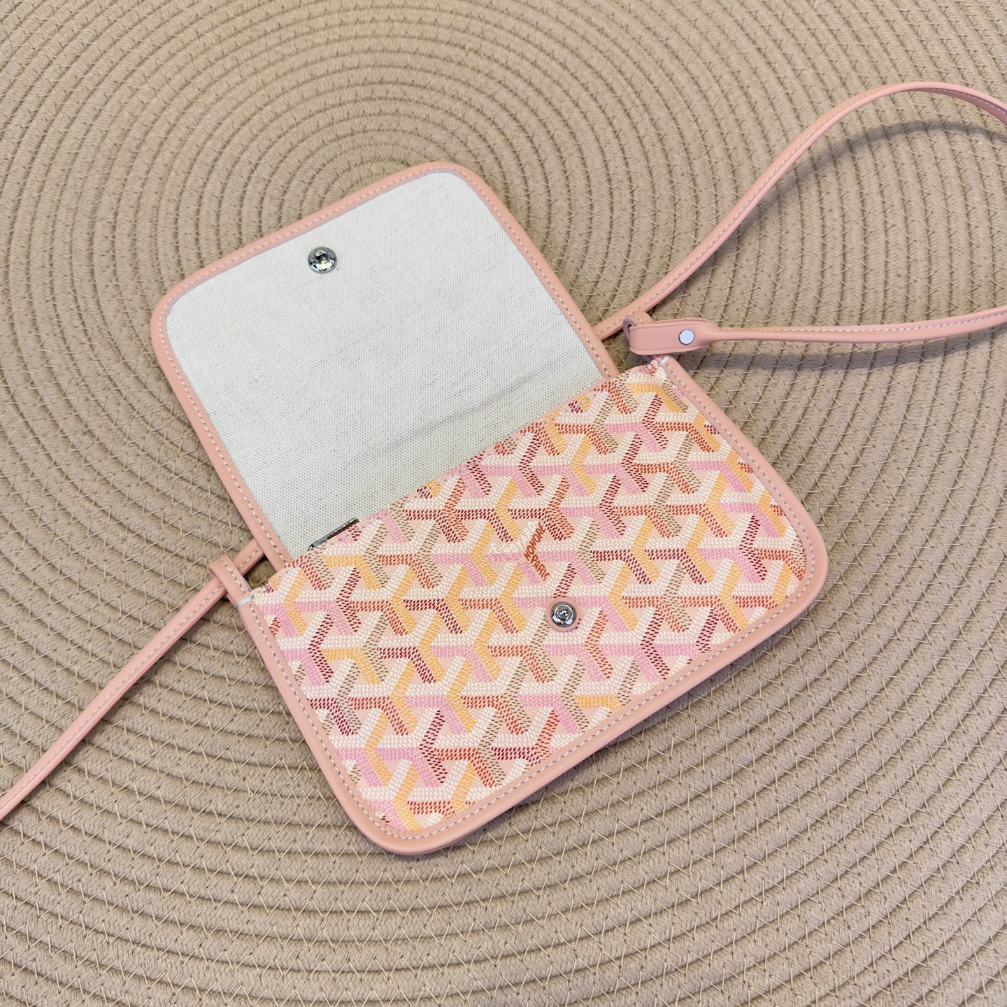 高仿Goyard*Plumet系列74CL42P信封包櫻花粉純原版本