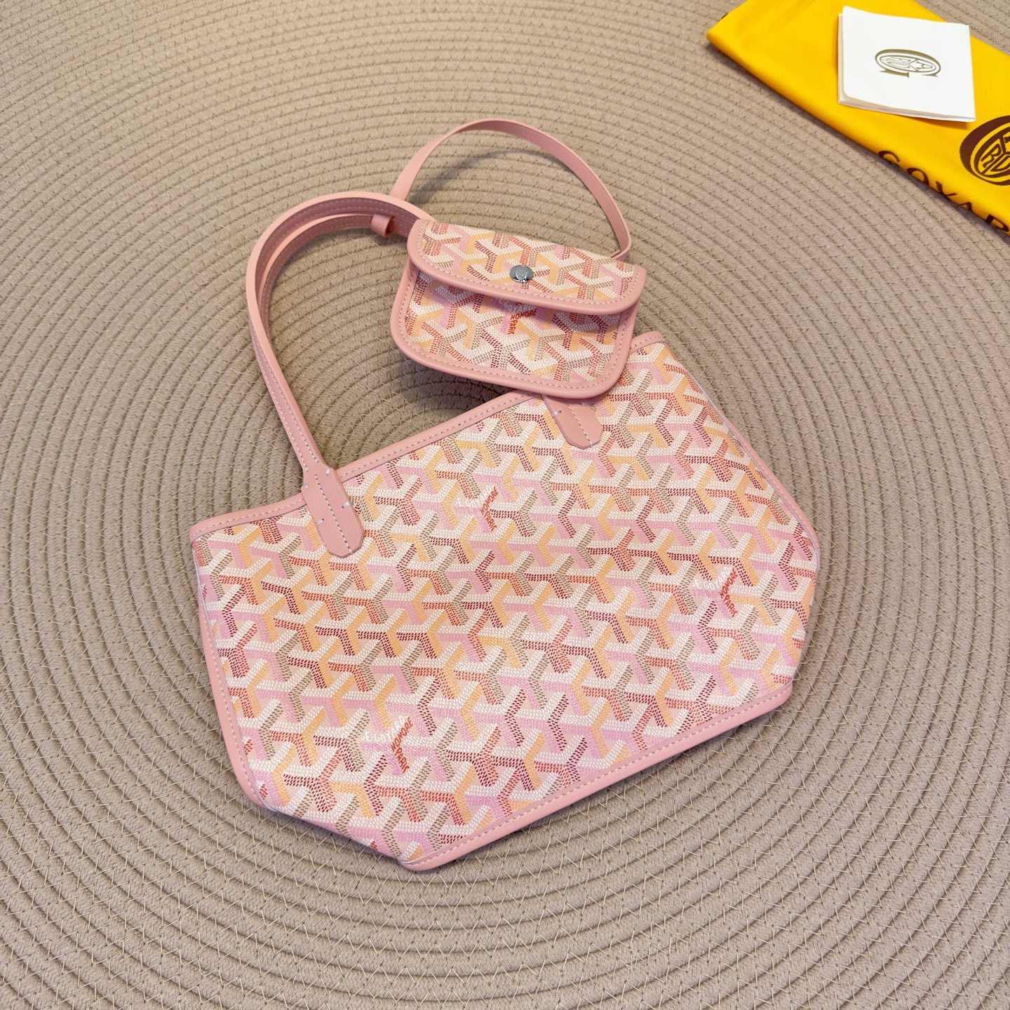 高仿Goyard*Anjou系列42TY74P雙面購物袋櫻花粉Mini純原版本