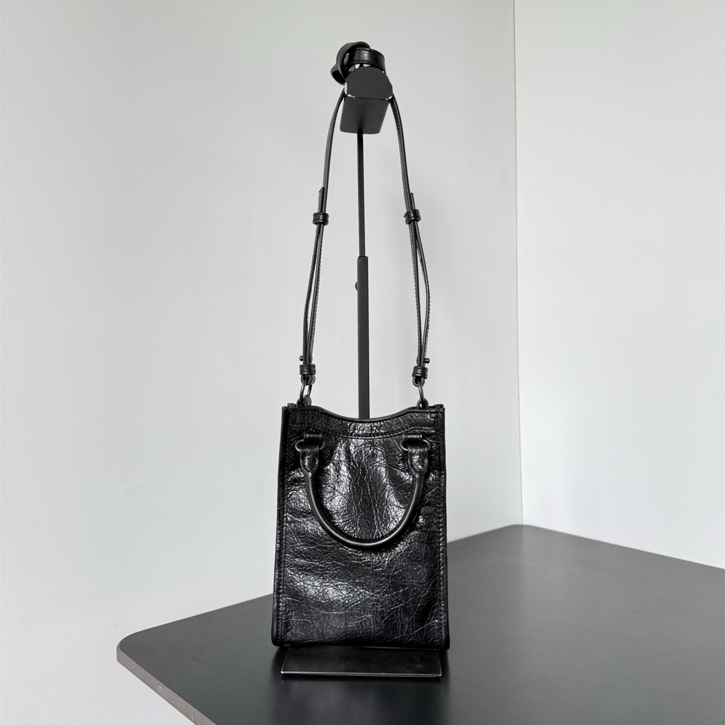 高仿Balenciaga*LeCity系列FY1000手機包小羊皮黑色純原版本