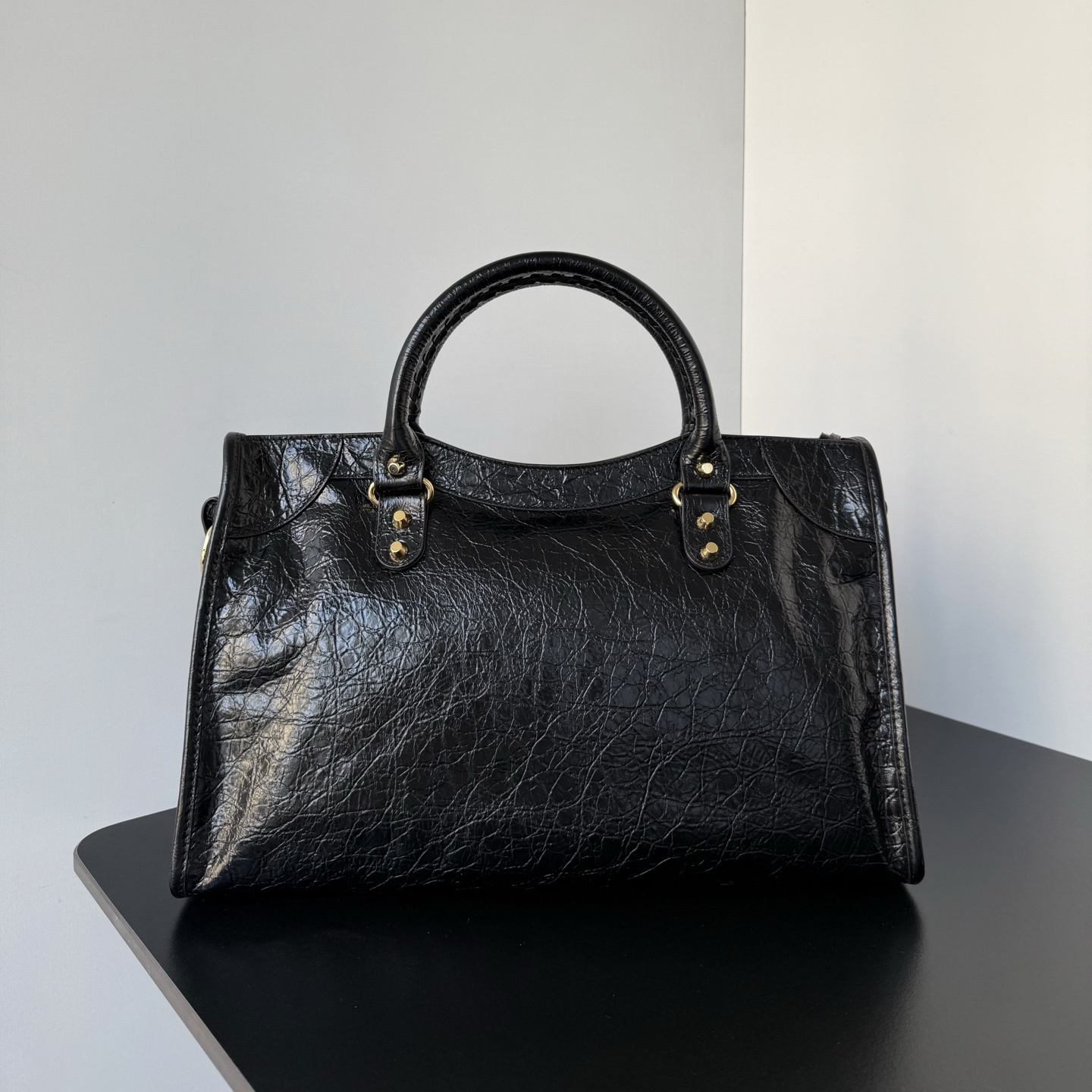 高仿Balenciaga*LeCity系列8210F6機車包小羊皮黑色金釘中號純原版本