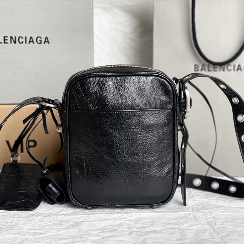 高仿Balenciaga*LeCagole系列5210KR相機包羊皮黑色小號純原版本