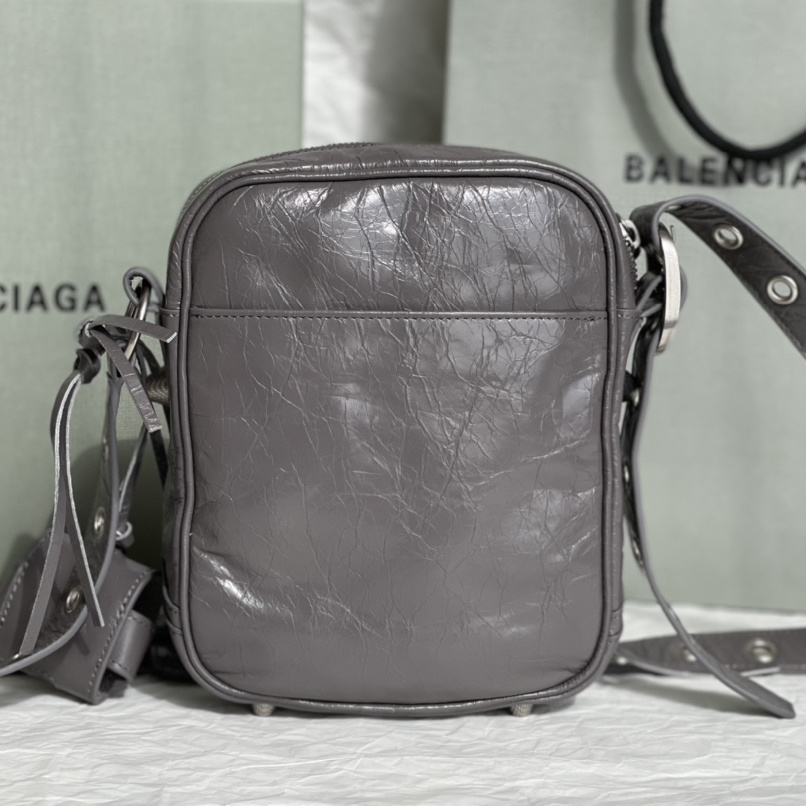 高仿Balenciaga*LeCagole系列210KR1相機包羊皮灰色小號純原版本