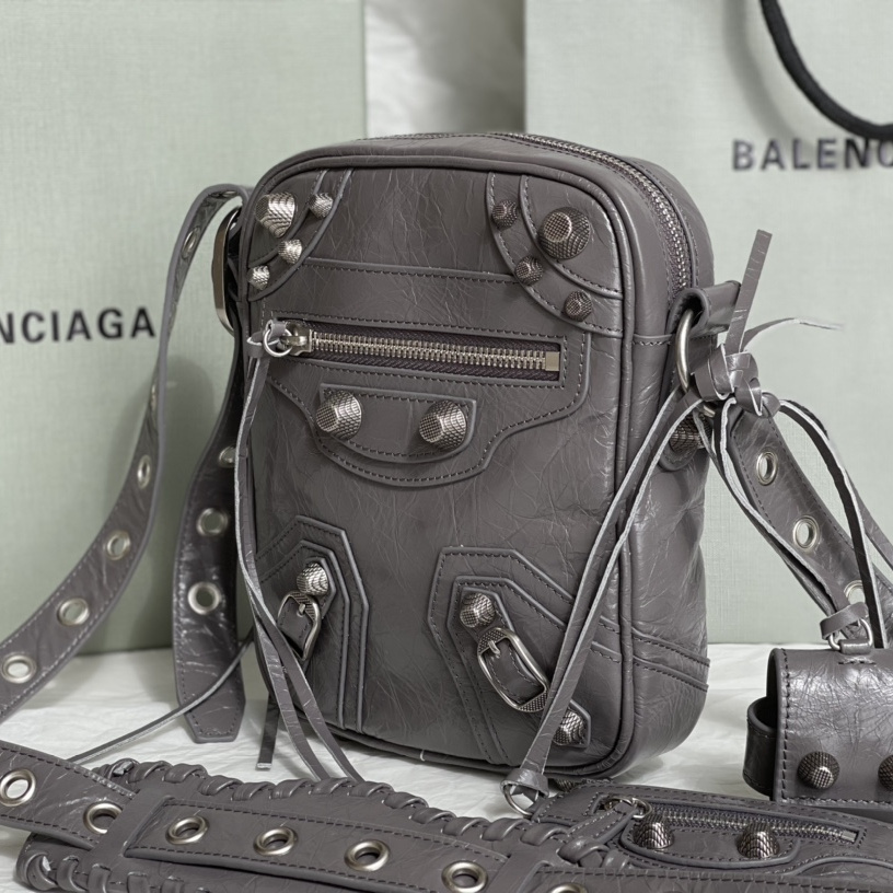 高仿Balenciaga*LeCagole系列210KR1相機包羊皮灰色小號純原版本