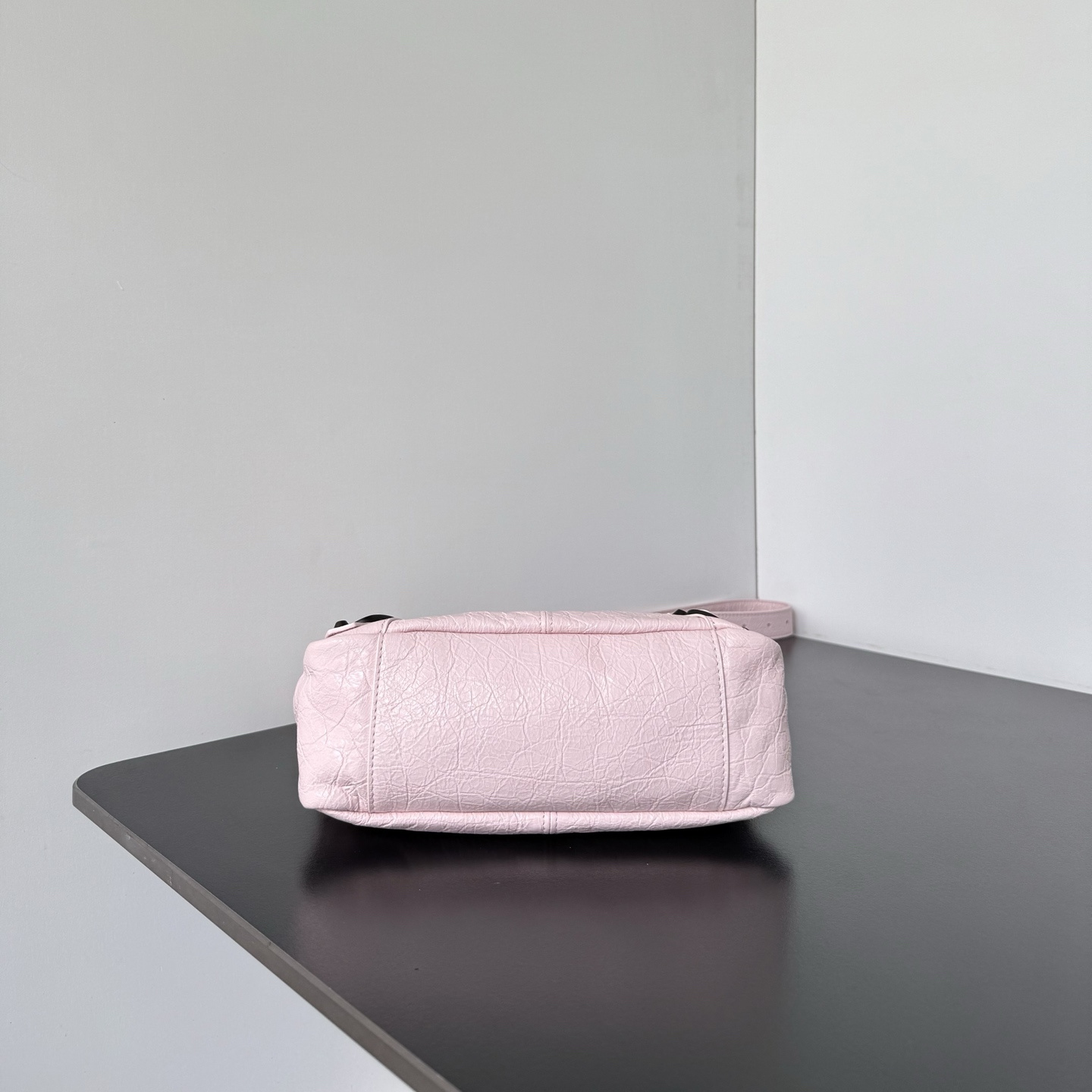高仿Balenciaga*LeCity系列2ABEK5腋下包羊皮粉色mini純原版本