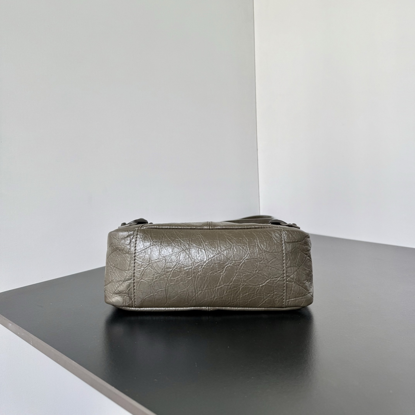高仿Balenciaga*LeCity系列2ABEK3腋下包羊皮軍綠色mini純原版本