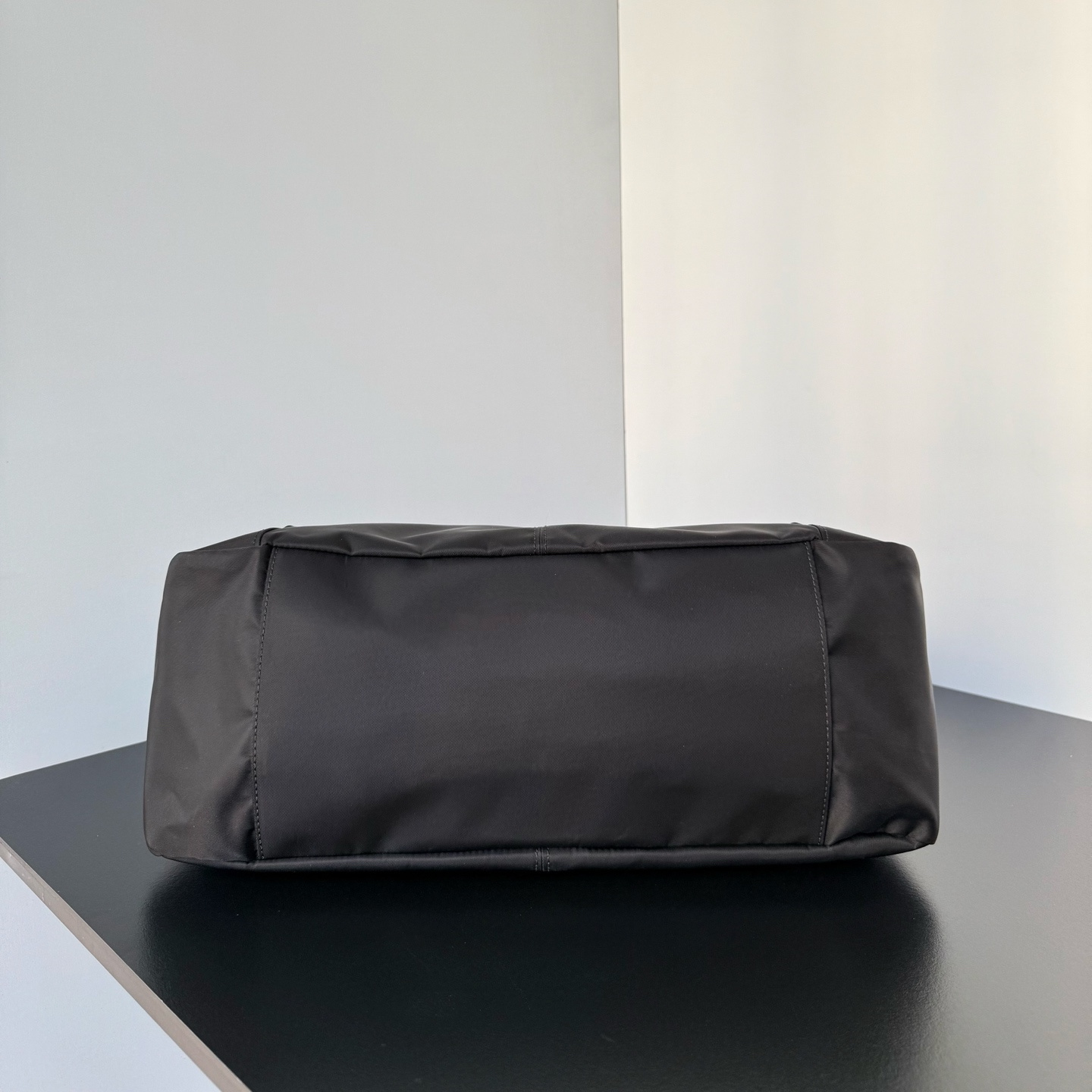 高仿Balenciaga*LeCity系列AB9J1單肩包尼龍黑色中號純原版本
